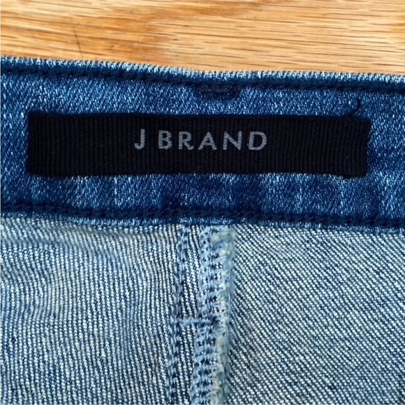 J Brand Tate Boy Fit Relaxed Jeans in Sorority Raze 26 - Picture 9 of 11